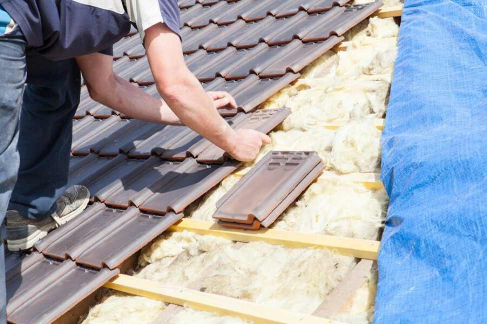 Beyond Band-Aids: When is a Roof Replacement the Right Choice for Your Home?